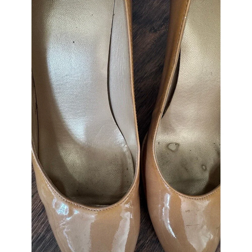 Stuart Weitzman Pumps in Nude size 7.5